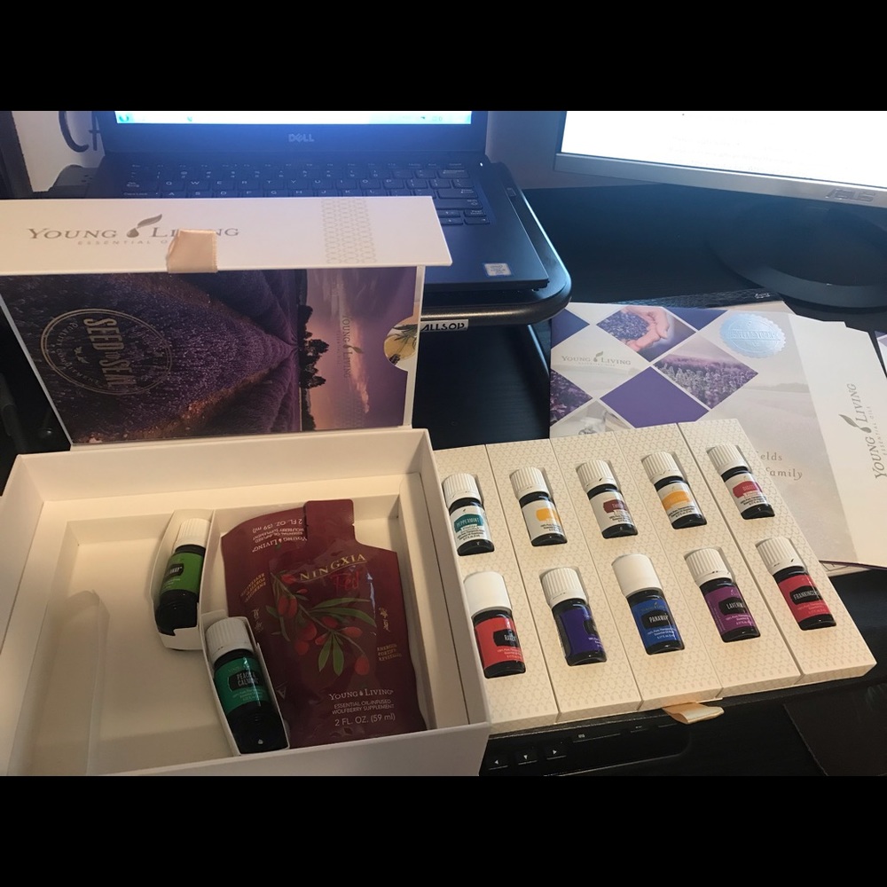 Young Living Premium Starter Kit NO DIFFUSER